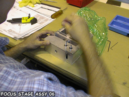 focus stage assy 06