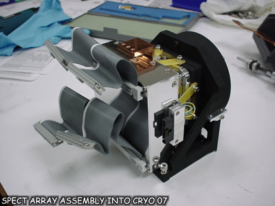 Spect Array Assemlby Into Cryo 07